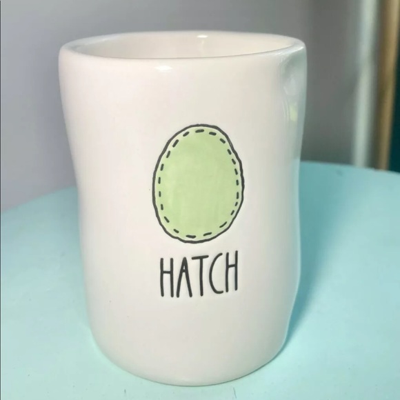 🆕 New Rae Dunn Hatch Sweat Meadow Candle Easter Spring Holiday - Picture 2 of 4